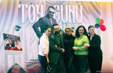 Xoşbəxt olun! В Баку провели свадьбу в стиле 90-х – палатка, кукла на капоте машины и гламурные гости (ФОТО)