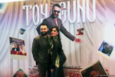 Xoşbəxt olun! В Баку провели свадьбу в стиле 90-х – палатка, кукла на капоте машины и гламурные гости (ФОТО)