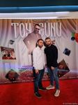 Xoşbəxt olun! В Баку провели свадьбу в стиле 90-х – палатка, кукла на капоте машины и гламурные гости (ФОТО)