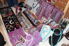 Таланты искренних сердец! В Баку открылась выставка работ особенных людей с участием звезды сериала "Долина волков" (ФОТО)