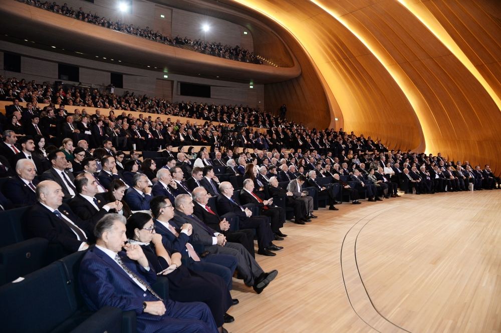 President Ilham Aliyev makes speech at event dedicated to 30th anniversary of New Azerbaijan Party (PHOTO/VIDEO)