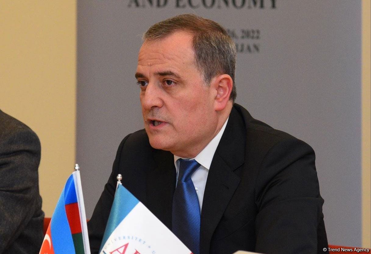 Азербайджан поддерживает мирное урегулирование палестино-израильского конфликта - Джейхун Байрамов