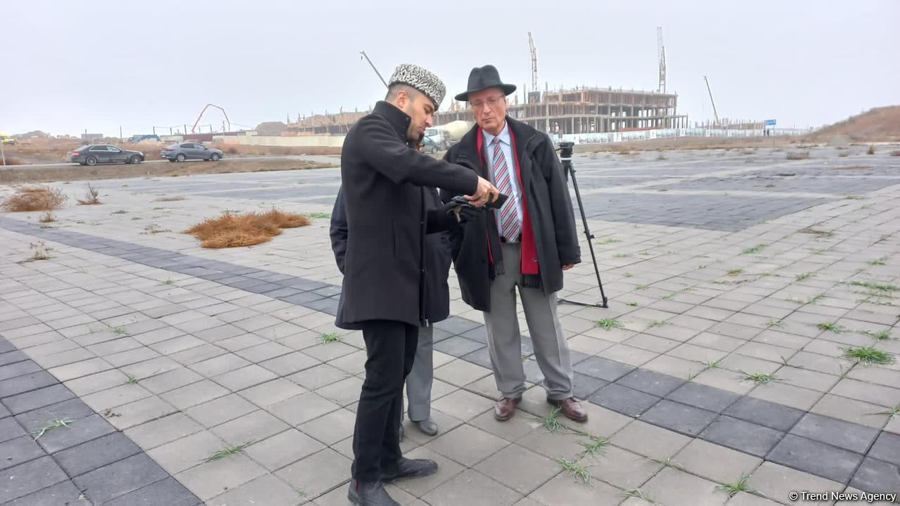 Азербайджанские исследователи из Ирана, ныне проживающие во Франции, посетили Шушу (ФОТО)