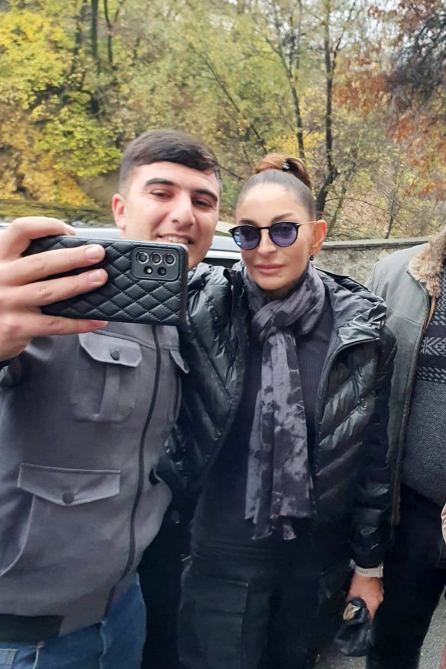 Президент Ильхам Алиев и Первая леди Мехрибан Алиева ознакомились с ремонтно-реставрационными работами, проводимыми на территории Шекинского национального историко-архитектурного заповедника «Юхары Баш» (ФОТО/ВИДЕО)
