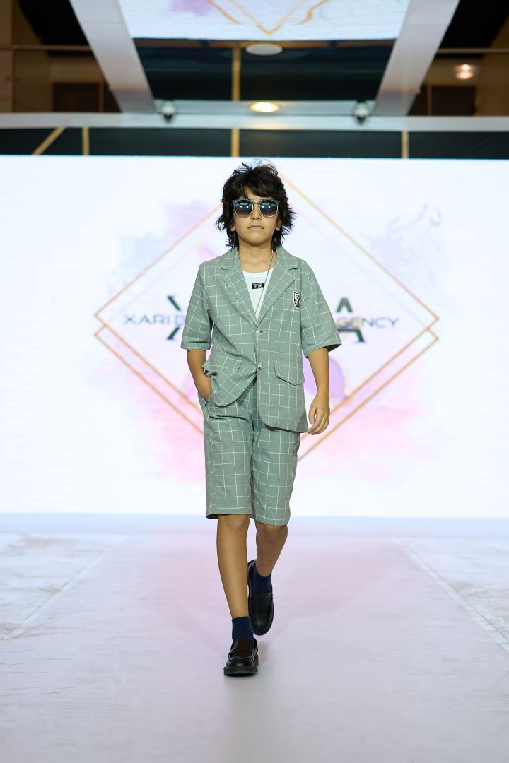 Azerbaijan Fashion Week 2022 – от одеяний кочевников и элегантных хиджабов до волшебной птицы Хумо (ФОТО)