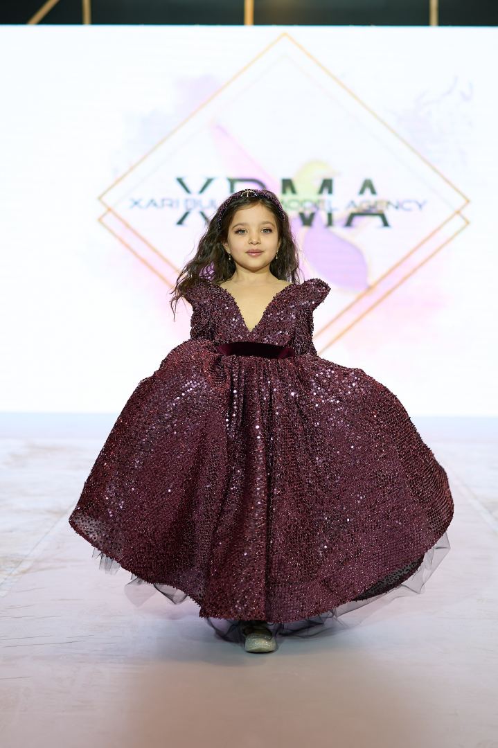 Azerbaijan Fashion Week 2022 – от одеяний кочевников и элегантных хиджабов до волшебной птицы Хумо (ФОТО)