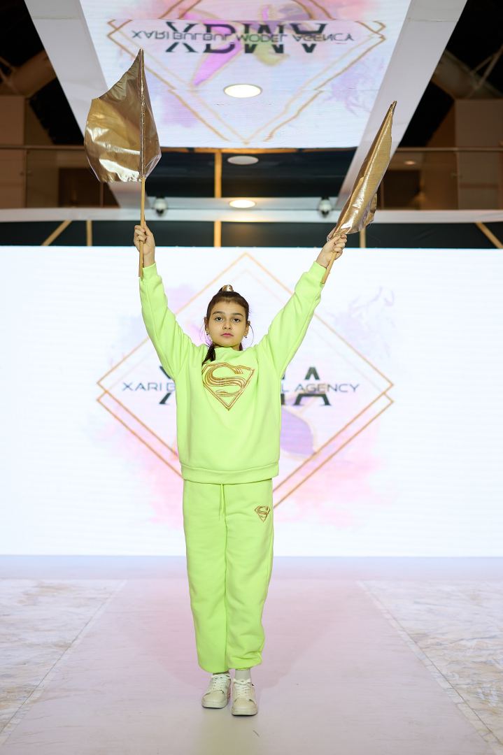 Azerbaijan Fashion Week 2022 – от одеяний кочевников и элегантных хиджабов до волшебной птицы Хумо (ФОТО)