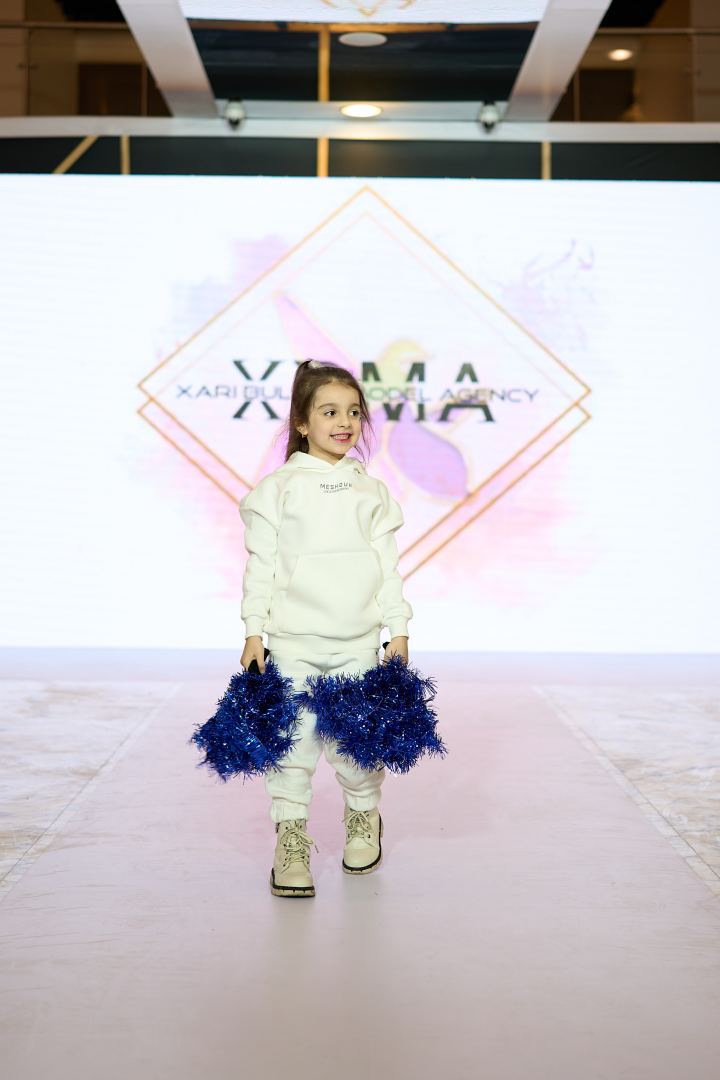 Azerbaijan Fashion Week 2022 – от одеяний кочевников и элегантных хиджабов до волшебной птицы Хумо (ФОТО)