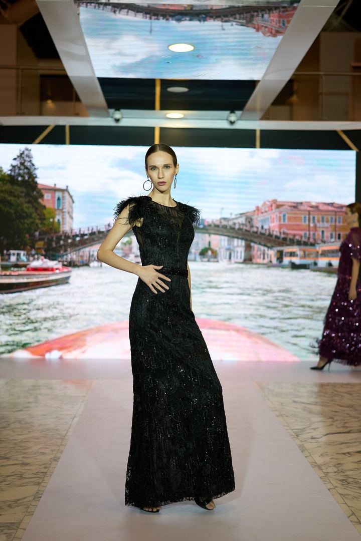 Azerbaijan Fashion Week 2022 – от одеяний кочевников и элегантных хиджабов до волшебной птицы Хумо (ФОТО)