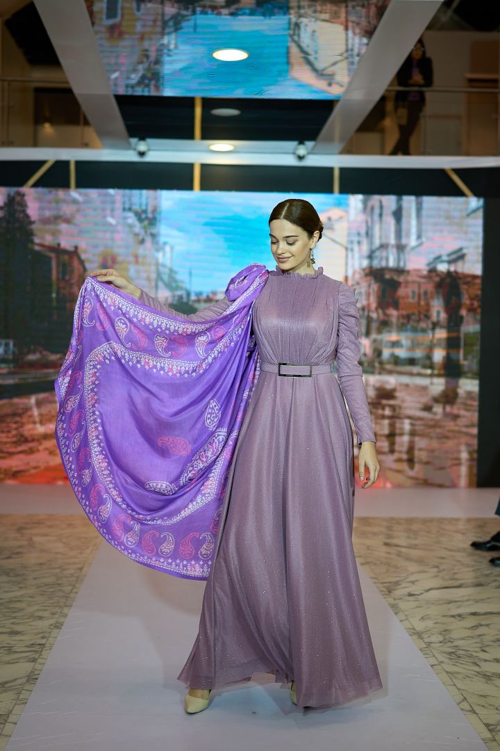 Azerbaijan Fashion Week 2022 – от одеяний кочевников и элегантных хиджабов до волшебной птицы Хумо (ФОТО)