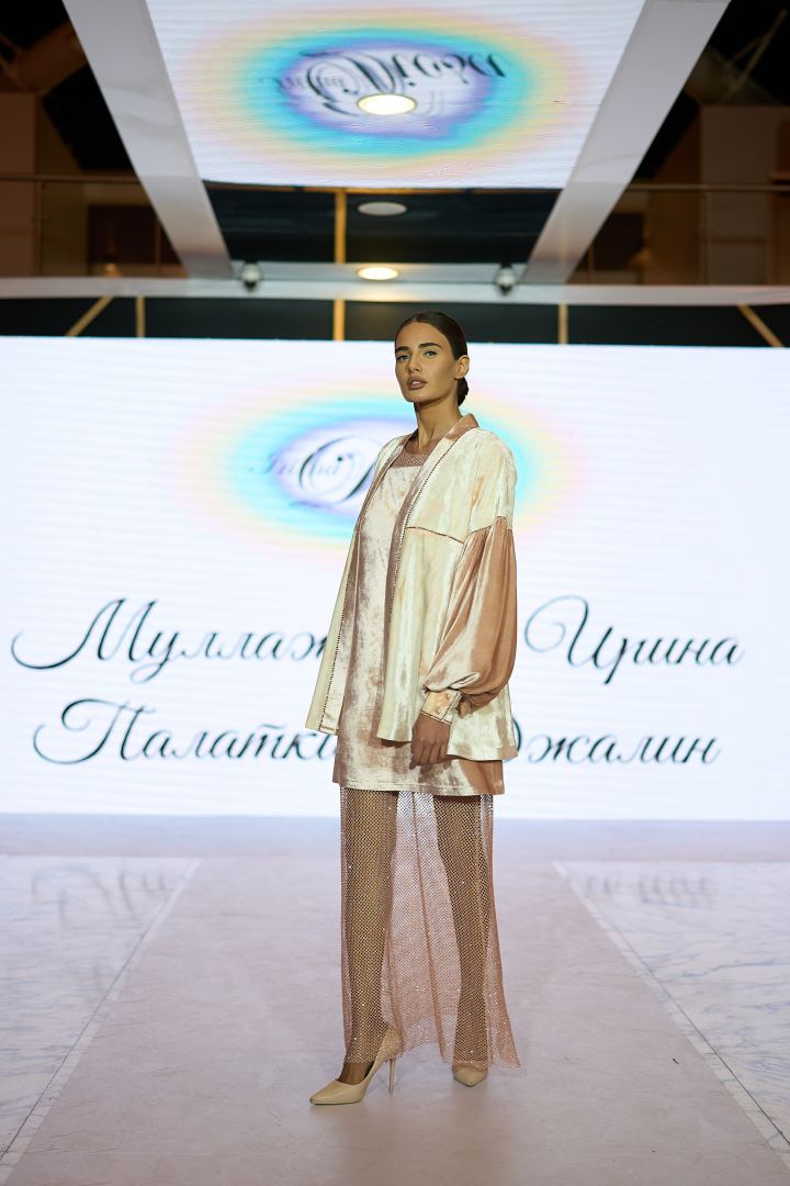 Azerbaijan Fashion Week 2022 – от одеяний кочевников и элегантных хиджабов до волшебной птицы Хумо (ФОТО)