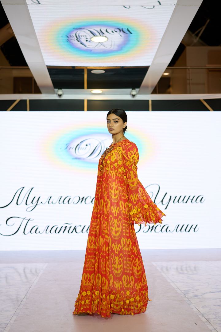 Azerbaijan Fashion Week 2022 – от одеяний кочевников и элегантных хиджабов до волшебной птицы Хумо (ФОТО)