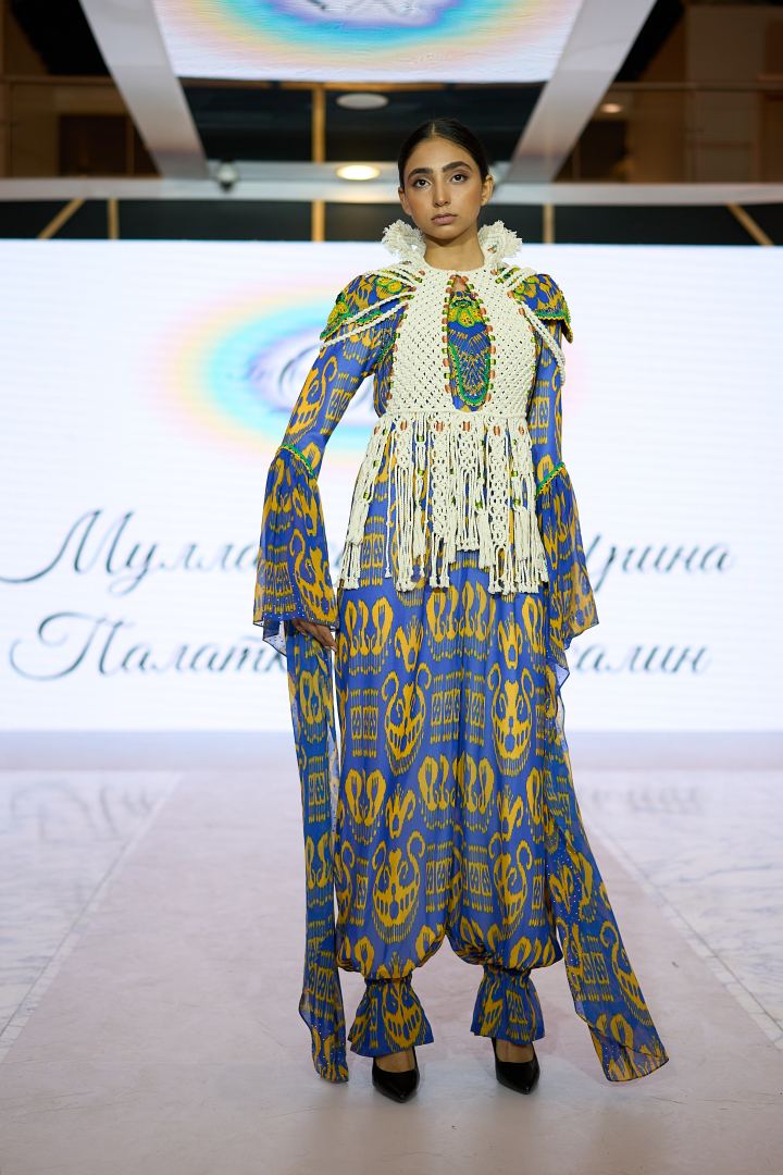 Azerbaijan Fashion Week 2022 – от одеяний кочевников и элегантных хиджабов до волшебной птицы Хумо (ФОТО)