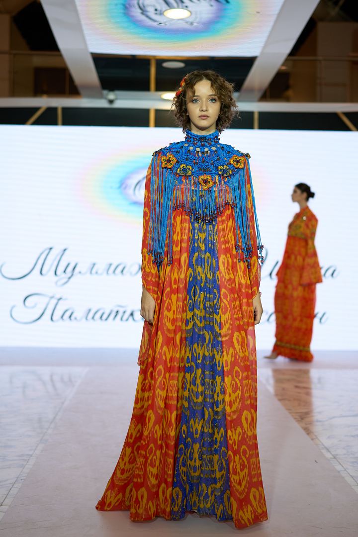 Azerbaijan Fashion Week 2022 – от одеяний кочевников и элегантных хиджабов до волшебной птицы Хумо (ФОТО)