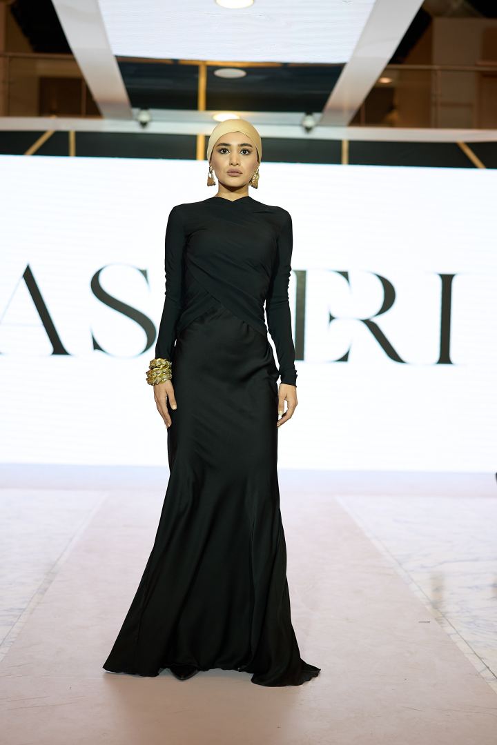 Azerbaijan Fashion Week 2022 – от одеяний кочевников и элегантных хиджабов до волшебной птицы Хумо (ФОТО)