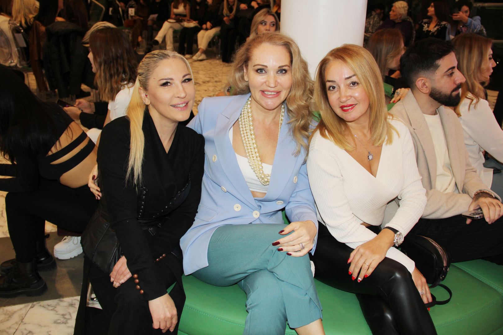 Azerbaijan Fashion Week 2022 – от одеяний кочевников и элегантных хиджабов до волшебной птицы Хумо (ФОТО)