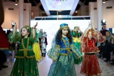 Azerbaijan Fashion Week 2022 – от одеяний кочевников и элегантных хиджабов до волшебной птицы Хумо (ФОТО)