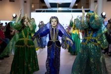 Azerbaijan Fashion Week 2022 – от одеяний кочевников и элегантных хиджабов до волшебной птицы Хумо (ФОТО)