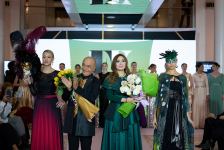 Azerbaijan Fashion Week 2022 – от одеяний кочевников и элегантных хиджабов до волшебной птицы Хумо (ФОТО)