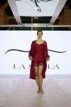 Azerbaijan Fashion Week 2022 – от одеяний кочевников и элегантных хиджабов до волшебной птицы Хумо (ФОТО)