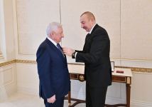 President Ilham Aliyev receives Head of Russia's Dagestan Republic (PHOTO)
