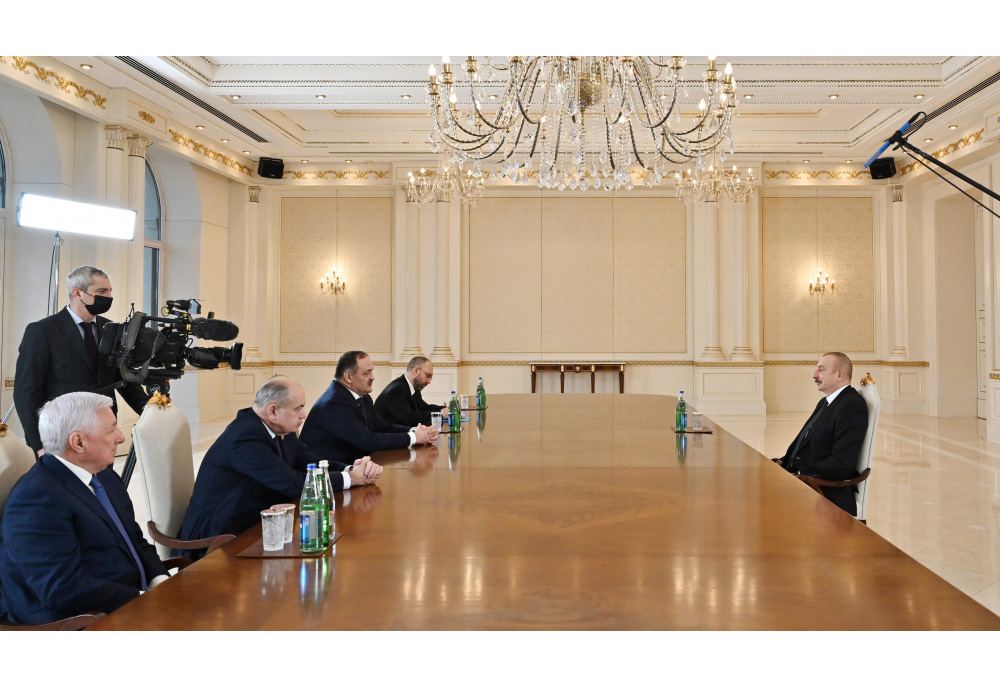 President Ilham Aliyev receives Head of Russia's Dagestan Republic (PHOTO)