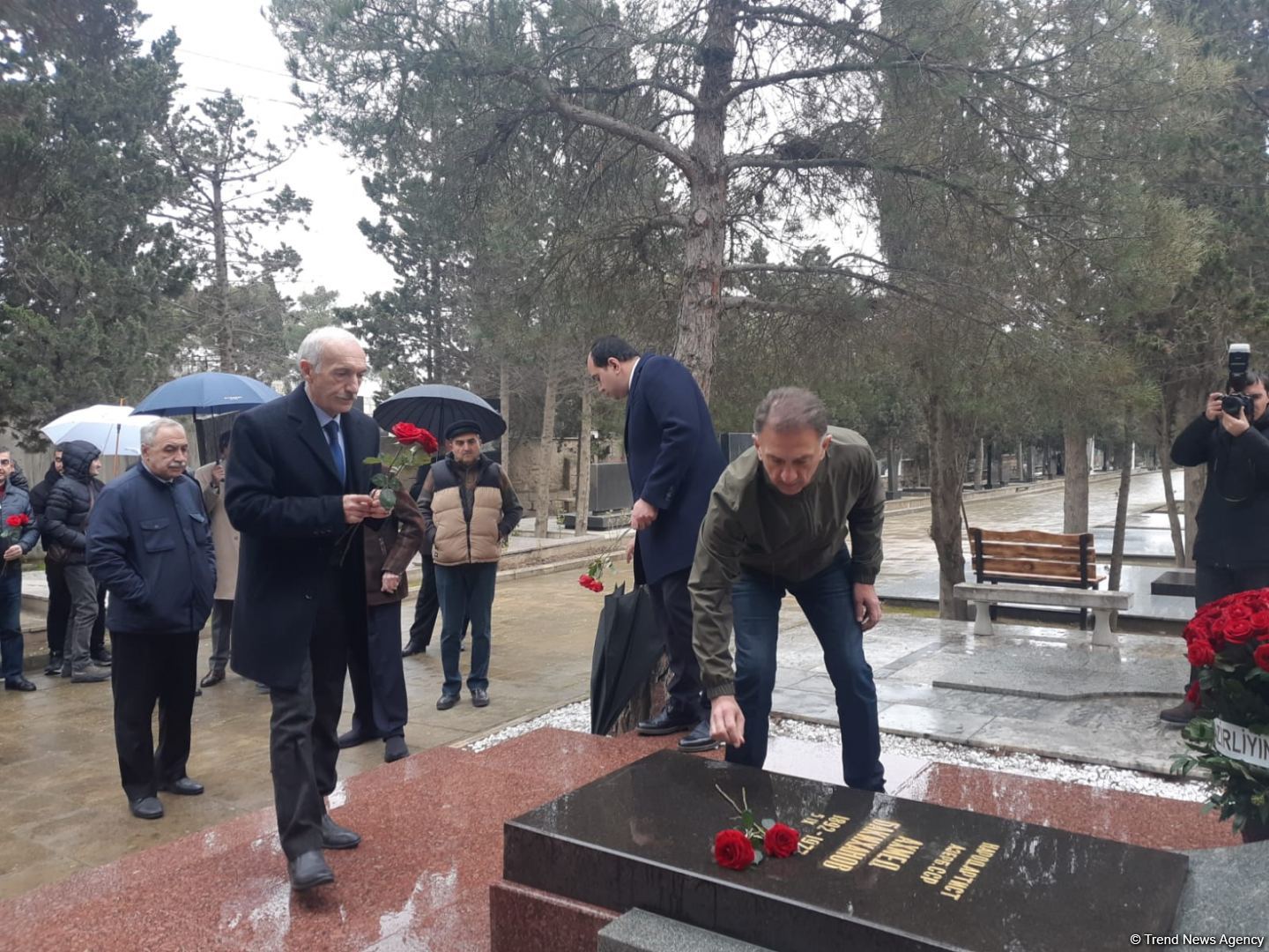 Его деятельность была разносторонней и плодотворной… - В Баку почтили память Ахмеда Бакиханова (ФОТО)
