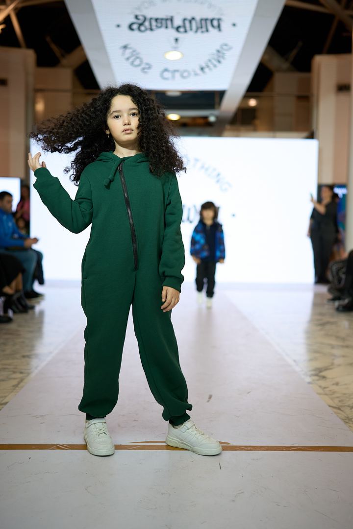 Azerbaijan Fashion Week 2022 - от легионеров и свадебных платьев до адаптивной моды  (ФОТО)