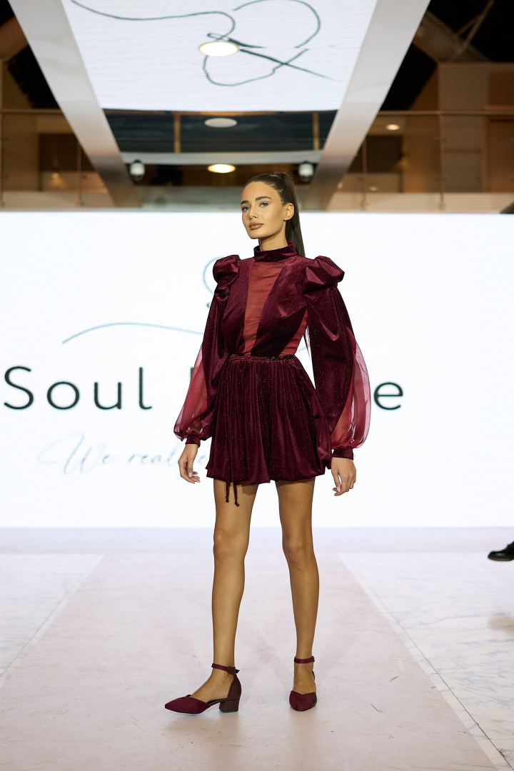 Azerbaijan Fashion Week 2022 - от легионеров и свадебных платьев до адаптивной моды  (ФОТО)