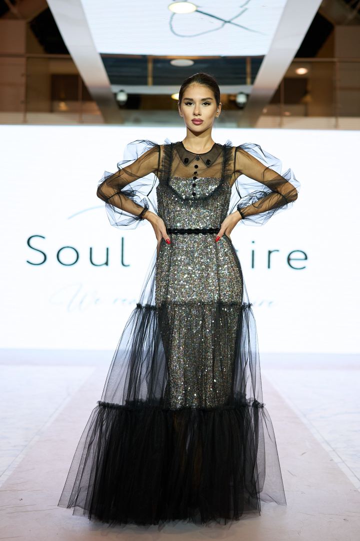 Azerbaijan Fashion Week 2022 - от легионеров и свадебных платьев до адаптивной моды  (ФОТО)