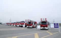 Президент Ильхам Алиев ознакомился с новоприобретенной техникой специального назначения и автомобилями скорой медицинской помощи (ФОТО)