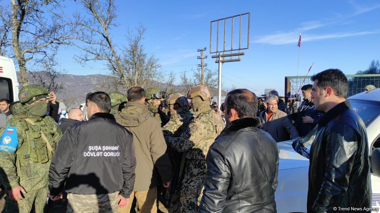 Azerbaijanis hold protest near Russian peacekeepers' post in Karabakh, set up tents (PHOTO/VIDEO)