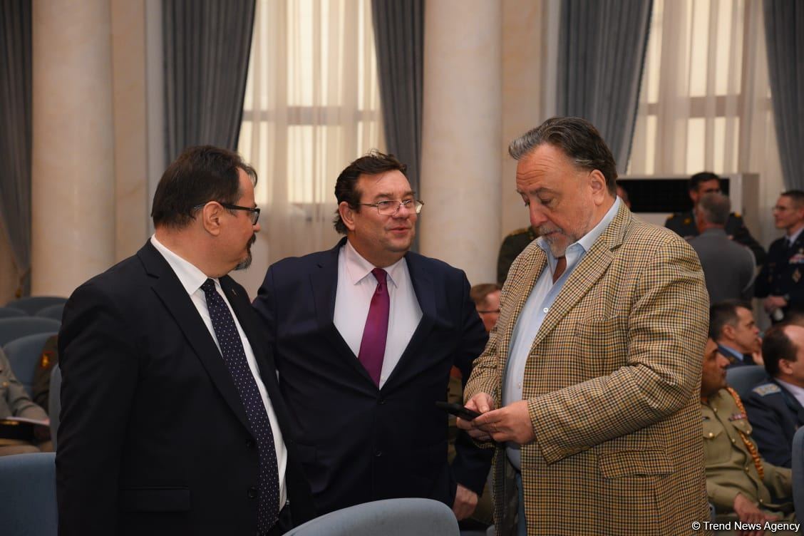 Azerbaijani official informs heads of diplomatic missions about situation on Shusha-Khankandi road (PHOTO)