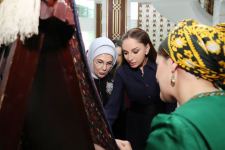 First VP of Azerbaijan Mehriban Aliyeva views exhibitions of fine and decorative arts in Turkmenbashi (PHOTO/VIDEO)