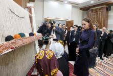 First VP of Azerbaijan Mehriban Aliyeva views exhibitions of fine and decorative arts in Turkmenbashi (PHOTO/VIDEO)
