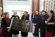 First VP of Azerbaijan Mehriban Aliyeva views exhibitions of fine and decorative arts in Turkmenbashi (PHOTO/VIDEO)