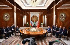 Состоялась встреча президентов Азербайджана, Турции и Туркменистана в расширенном составе (ФОТО/ВИДЕО)