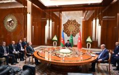 Состоялась встреча президентов Азербайджана, Турции и Туркменистана в расширенном составе (ФОТО/ВИДЕО)