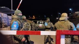 Участники акции протеста и миротворцы вместе смотрят футбольный матч Франция-Марокко (ФОТО/ВИДЕО)