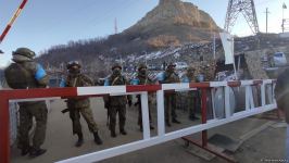 Azerbaijanis continue protests near Shusha for third day (PHOTO)