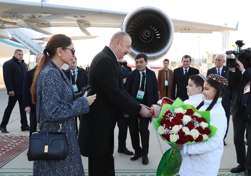 President Ilham Aliyev, First Lady Mehriban Aliyeva arrive in Turkmenistan on visit (PHOTO/VIDEO)