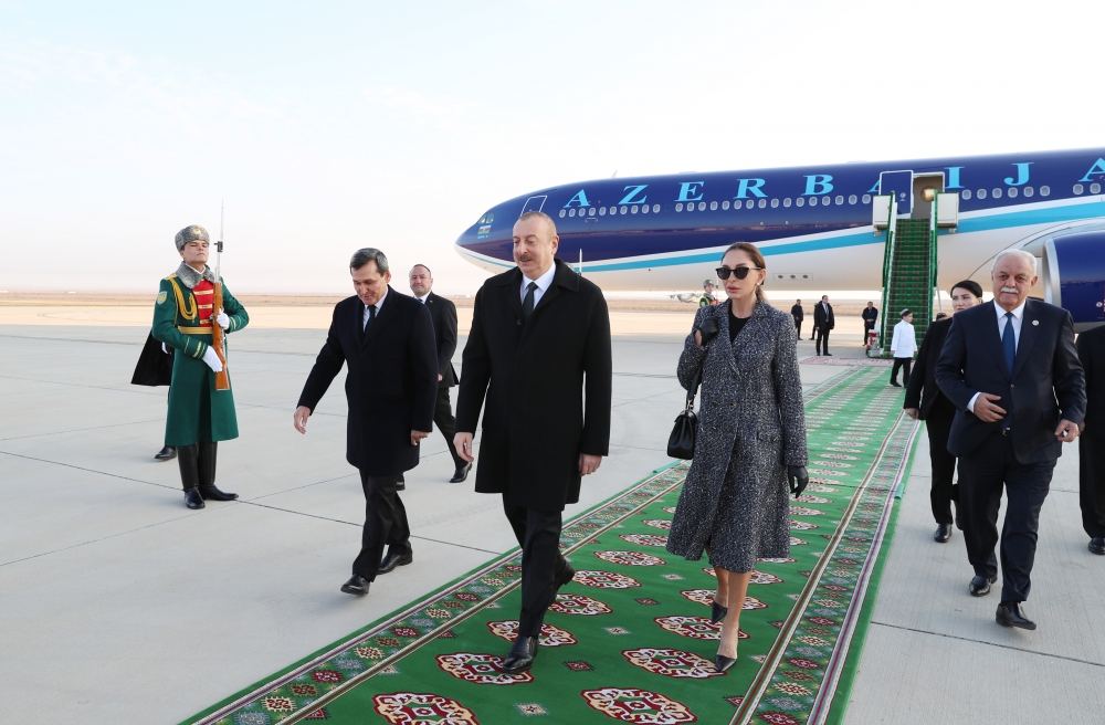 President Ilham Aliyev, First Lady Mehriban Aliyeva arrive in Turkmenistan on visit (PHOTO/VIDEO)