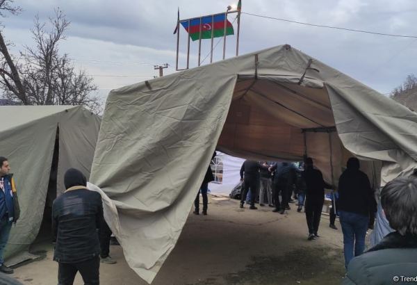 More Armenian fake news exposed: why Azerbaijanis really taking down tents near Shusha (PHOTO)