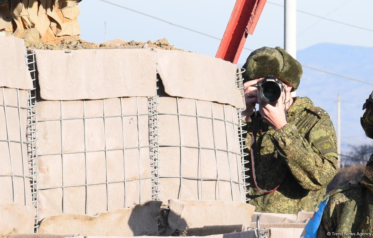 Фотокадры с мирной акции азербайджанцев в зоне временной ответственности миротворцев (ФОТО)