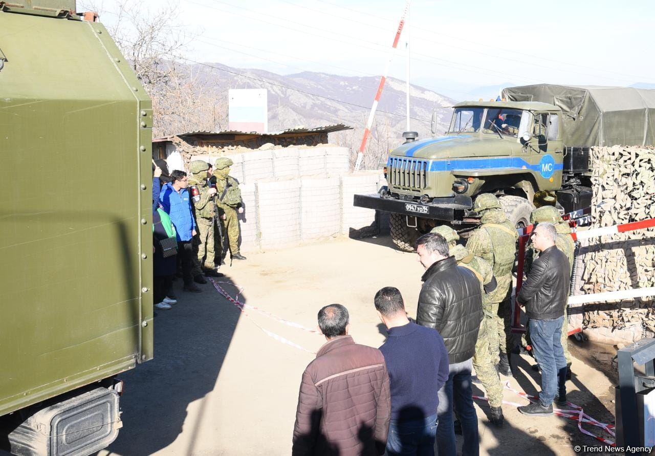 Peacekeepers' supply vehicles pass freely along Azerbaijan's Lachin road (PHOTO/VIDEO)