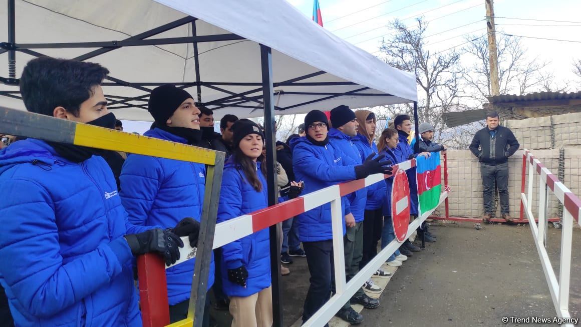 Azerbaijanis continue peaceful protests on Lachin road (PHOTO/VIDEO)