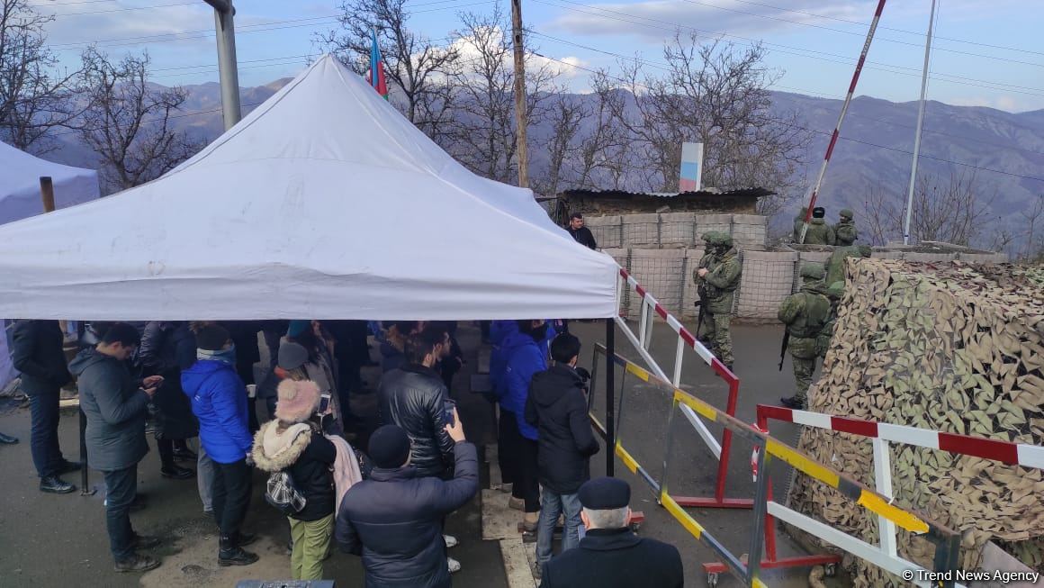 Azerbaijanis continue peaceful protests on Lachin road (PHOTO/VIDEO)