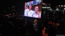 Azerbaijani protesters on Lachin road, Russian peacekeepers watch Argentina-France football match together (PHOTO/VIDEO)