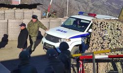 Peacekeepers' supply vehicles pass unhindered along Lachin road (PHOTO/VIDEO)