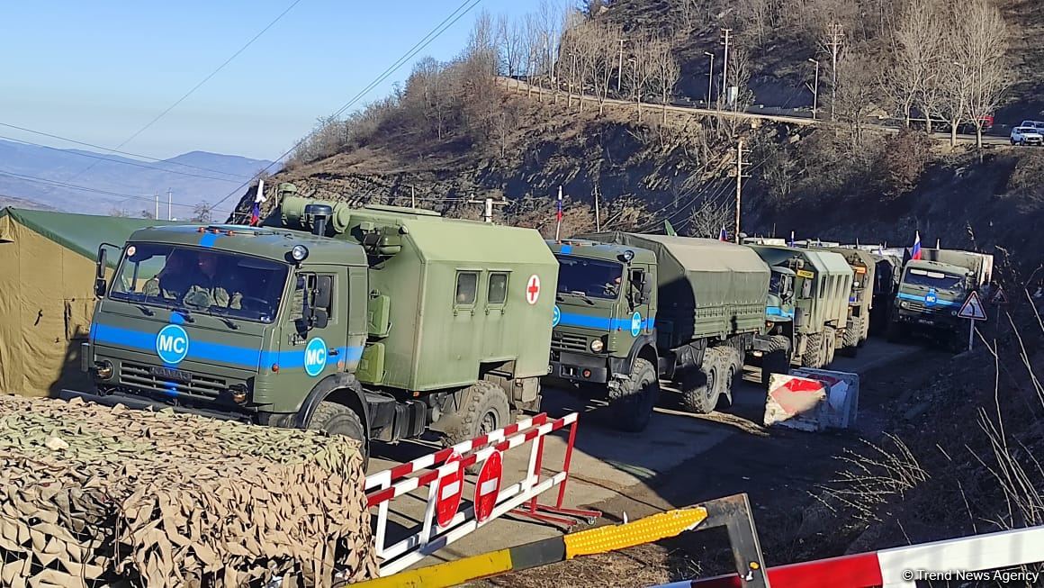 Peacekeepers' supply vehicles pass unhindered along Lachin road (PHOTO/VIDEO)